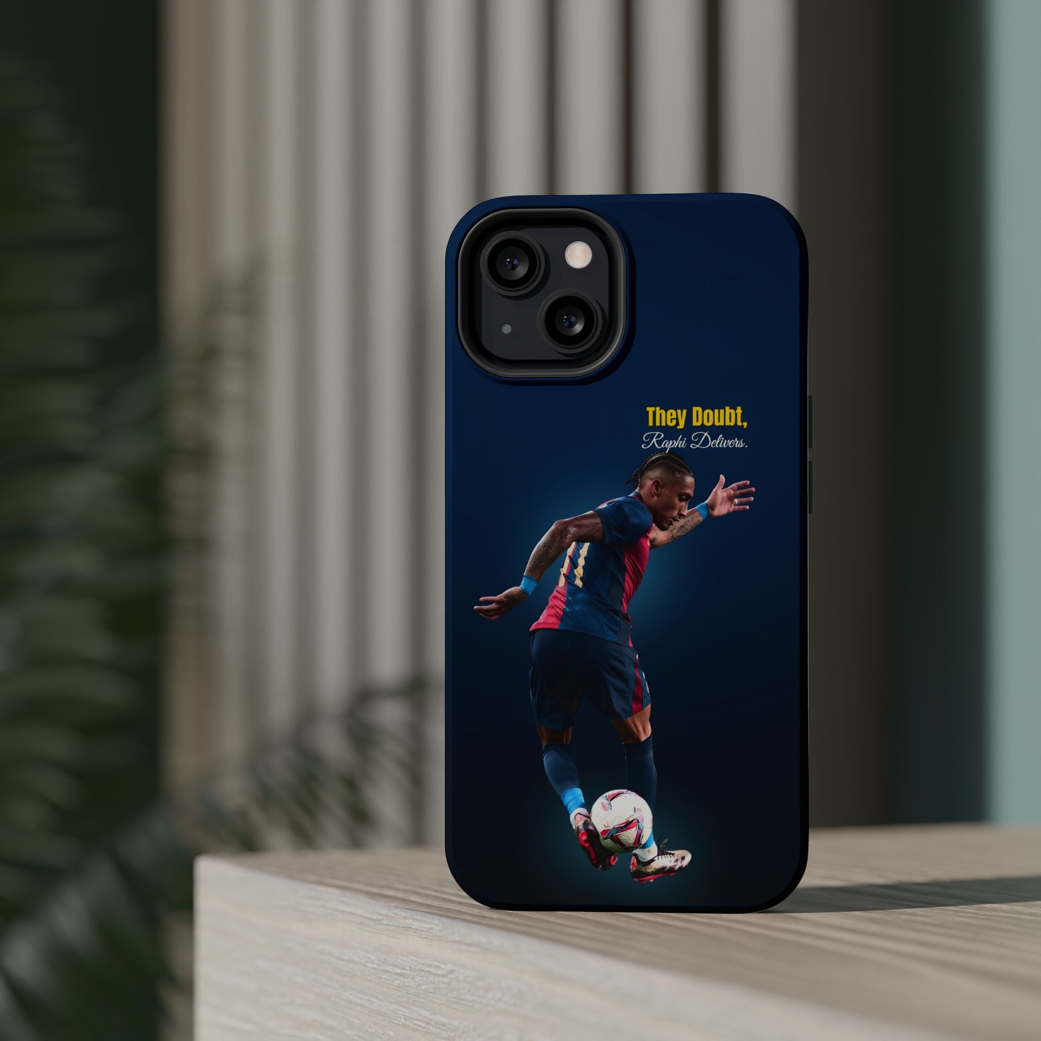 Raphi Delivers Tough Magnetic Case for iPhone