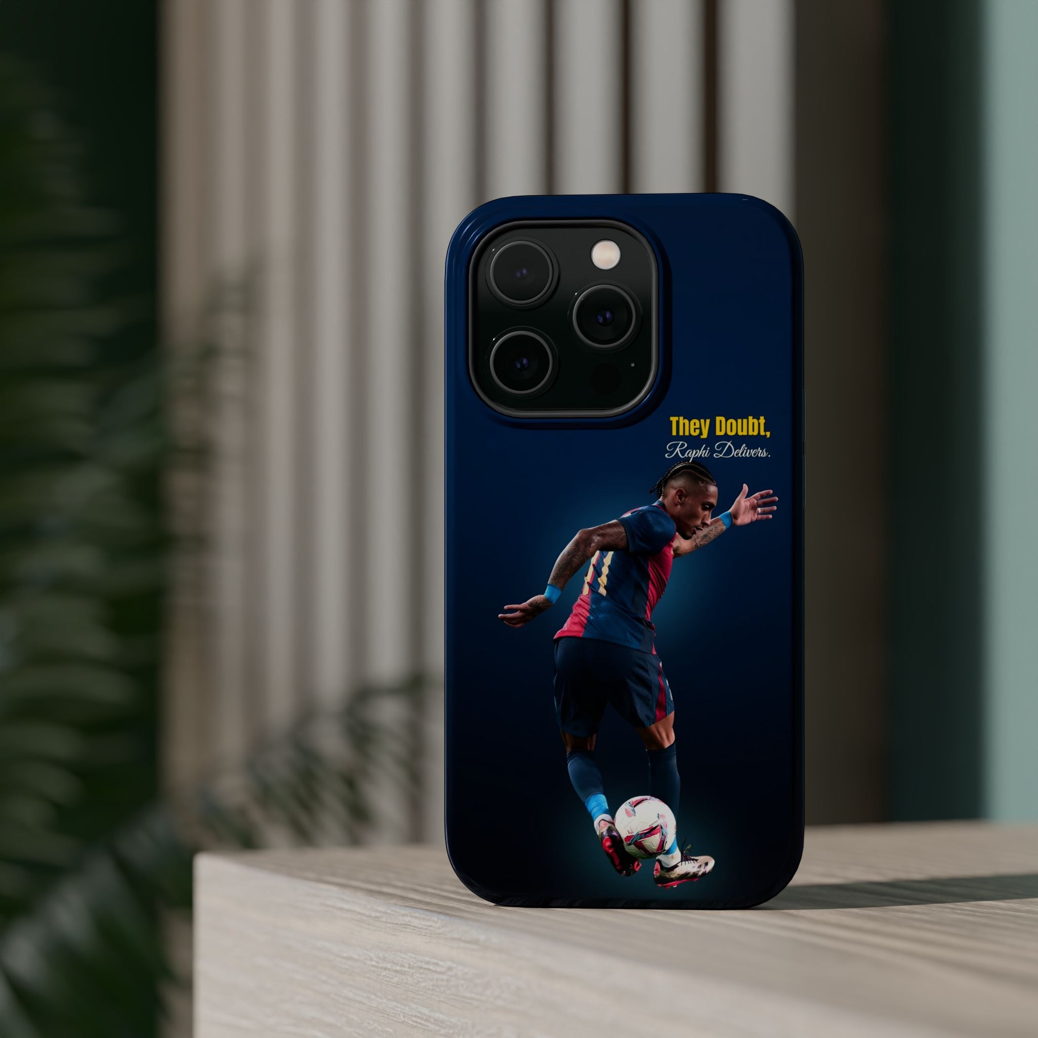 Raphi Delivers Tough Magnetic Case for iPhone