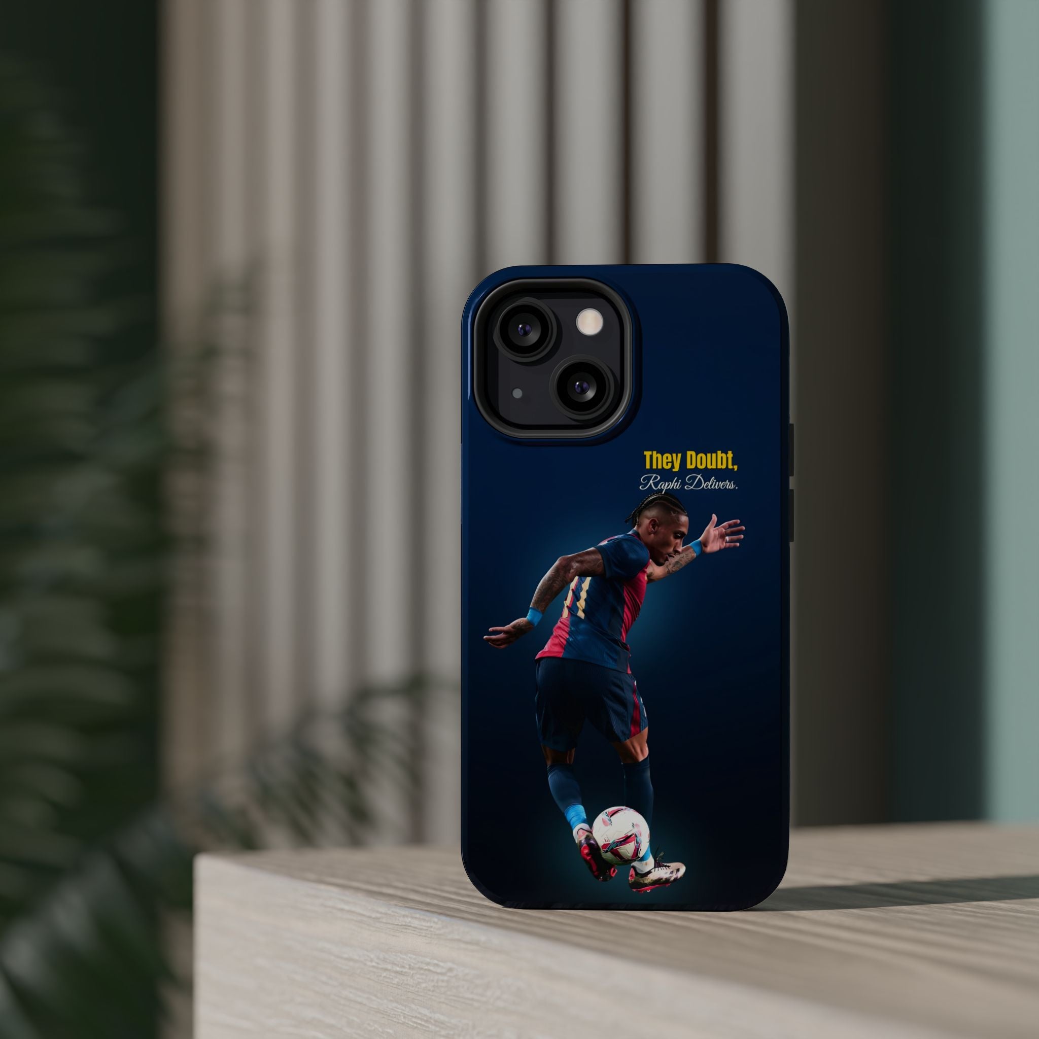 Raphi Delivers Tough Magnetic Case for iPhone